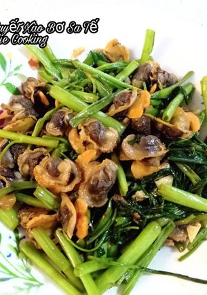 Hình của món Sò Huyết Xào Bơ Tỏi Sa Tế.