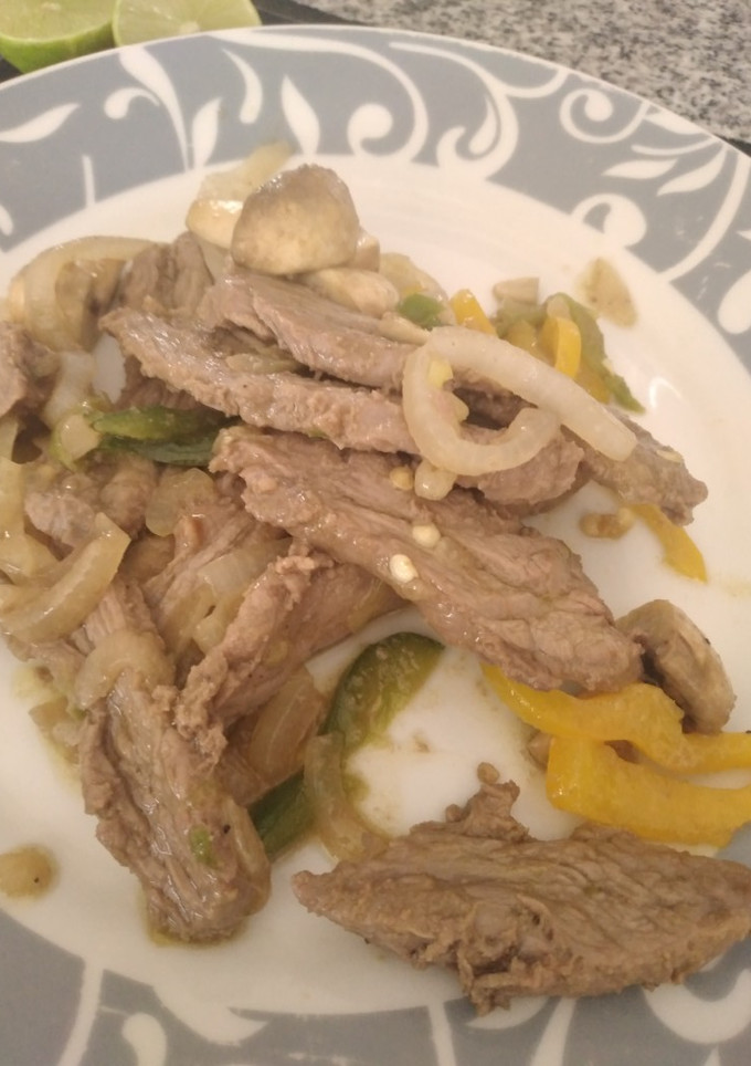 Una foto de Arrachera con verduras