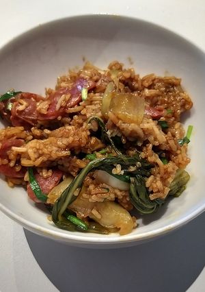 A picture of Claypot rice.