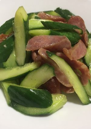 香腸炒小黃瓜 的食譜成品照片