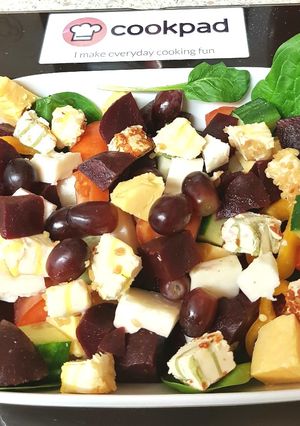A picture of My Beetroot & Cheeses Salad. 😀.