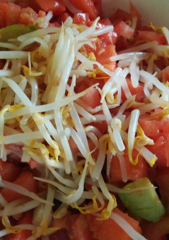 Una foto de Ensalada de papaya y aguacate