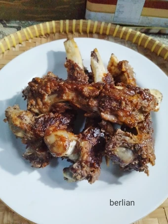 Cara Gampang Membuat Resep Iga bakar bumbu simpel yang Bikin Ngiler