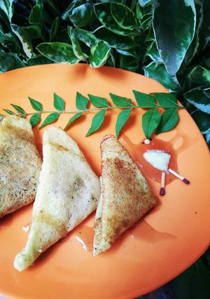 A picture of Stuffed Moong dal cheela.