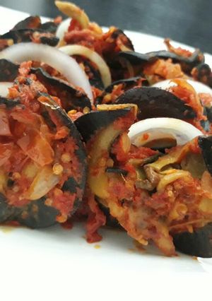 A picture of Peppered snail.
