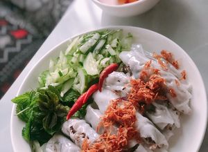 Hình của món Bánh cuốn nóng.