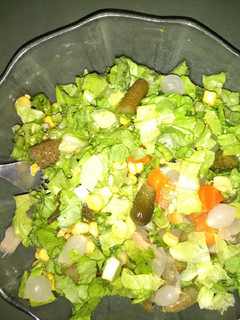 Una foto de Ensalada rapidísima veguie 😸🙉😜