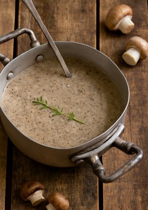 Foto di Crema di funghi e nocciole tostate