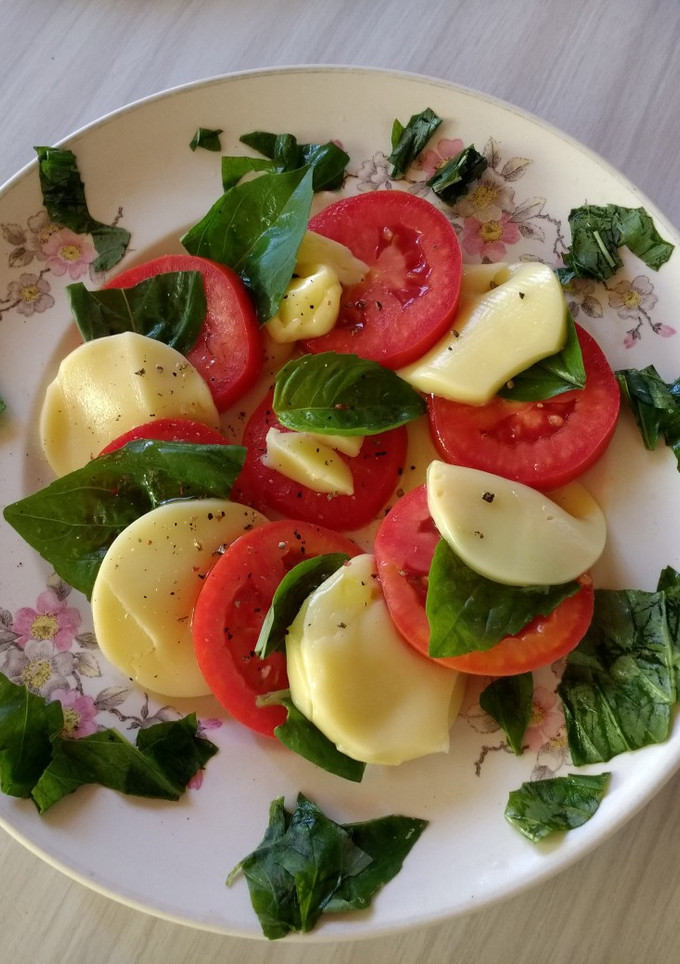 Una foto de Ensalada caprese