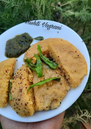 A picture of Besan Chilla wali Idli.