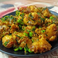Aloo methi matar ki sabzi A picture of Aloo methi matar ki sabzi.