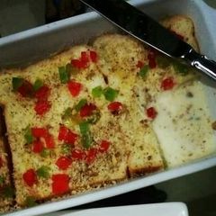 A picture of Bread Delight😋🍞💚💛.
