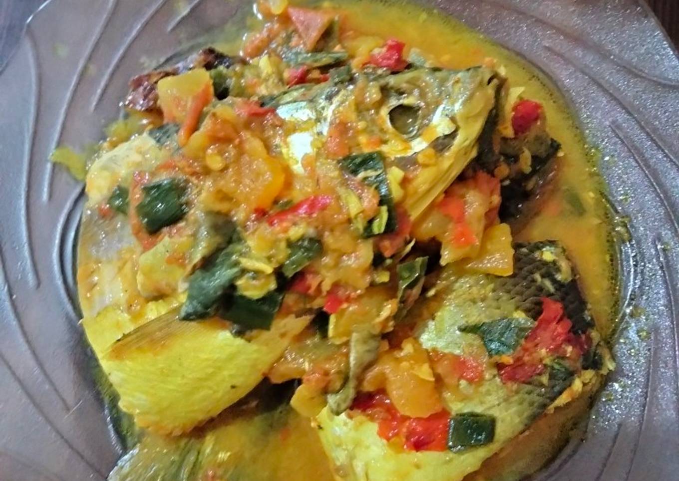 Ikan bandeng bumbu kuning