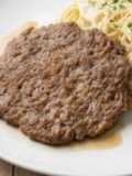 Bisteces de carne molida y papa