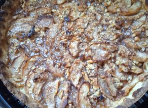 Una foto de Tarta de Manzanas, canela y nueces 🐞🎊🌹🍎🍎🍎🌹🎊🐞