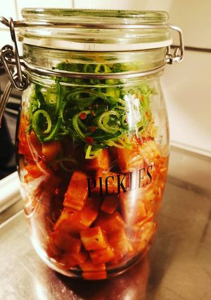 A picture of Daikon kimchi.