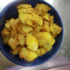 A picture of Aloo sukhi sabji / potato dry veg.