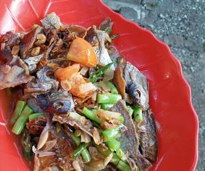 Masakan Populer Oseng ikan asin bawisbuncis lombok ijo Mantul Banget