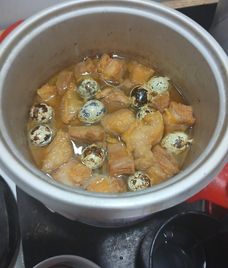 thịt nạc dăm kho