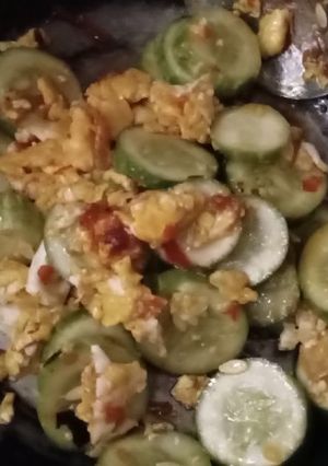 Foto resep Tumis timun orak arik telur