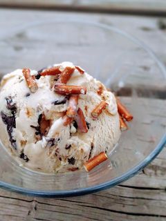 A picture of Salted Caramel Pretzel Ice Cream.