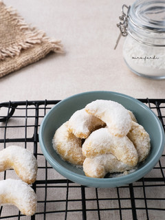 Foto resep Snow Cookies / Putri Salju bentuk bulan sabit. Lumer..! Simple No Mixer No Cetakan