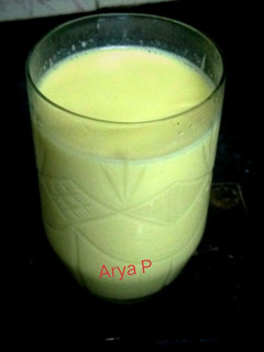 हल्दी दूध(haldi dudh recipe in hindi) रेसिपी मुख्य फोटो