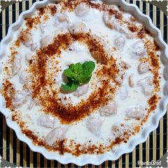 A picture of Dahi Phulkiyan.
