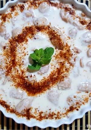 A picture of Dahi Phulkiyan.