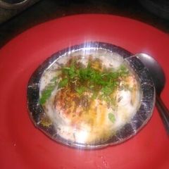 A picture of Dahi Pakodi.