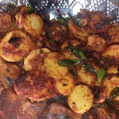 A picture of Seppakilangu fry colocasia.