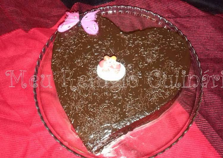 Bolo de Chocolate Guloso, Com Cobertura de Chocolate