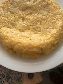 Una foto de Tortilla con patatas jugosas para 2