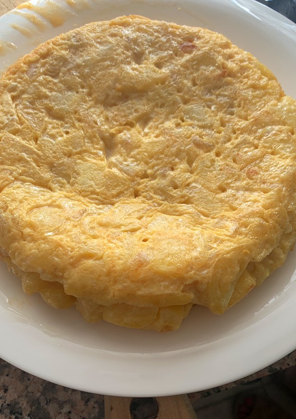 Una foto de Tortilla con patatas jugosas para 2