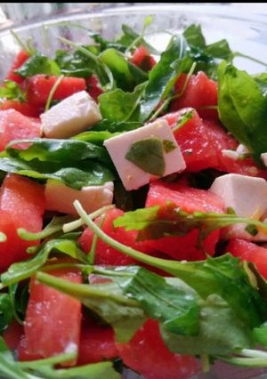 Una foto de Ensalada de sandía y feta