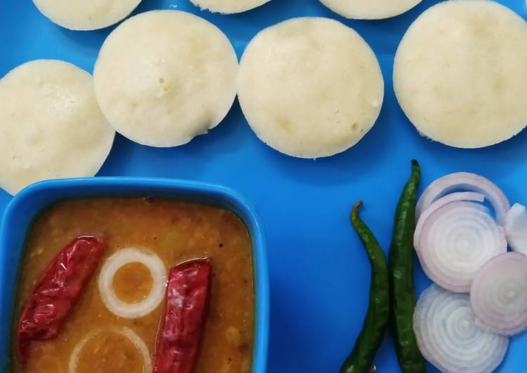 Simple Way to Make Homemade Sambar with idli