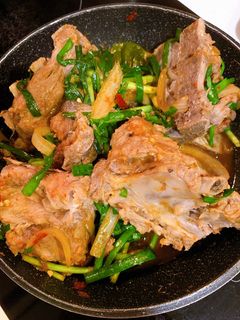 รูปของ ผัดพริกแกงกระดูกซุป 🍖style by barbie👩🏼‍🍳