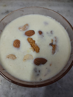 દૂધ પૌવા (Doodh Pauva Recipe In Gujarati) રેસીપી મુખ્ય ફોટો