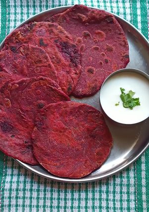 A picture of Beetroot stuffed Paratha.