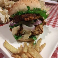 A picture of Crispy chicken burger.