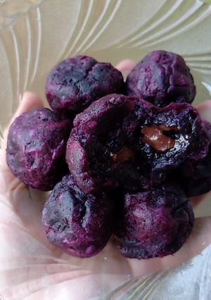 Foto resep Bola ubi ungu isi coklat