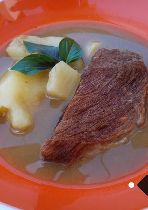 O poză a rețetei Supă de vițel cu muștar și lămâie.
