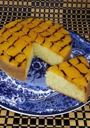 A picture of Mango glazed cake.