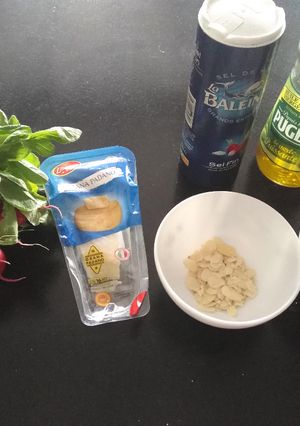 Une photo de Pesto de fanes de radis
