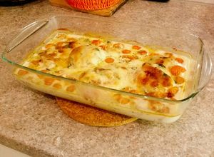 Mozzarellás csirkemell bazsalikomos-tejszínes szószban recept fotója