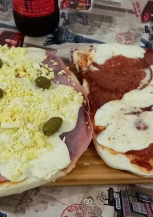 Una foto de Pizza en la planchetta!!!
