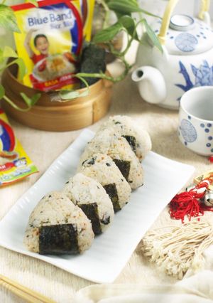 Foto resep Onigiri isi ayam suir