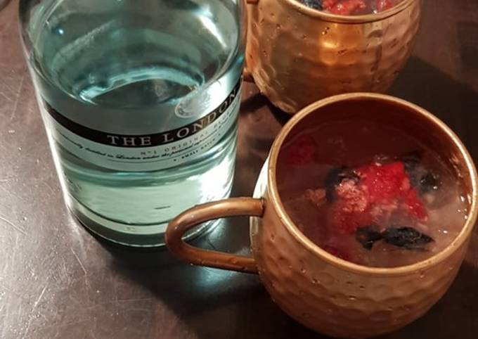Gin con frutos rojos Receta de gustoporcomer- Cookpad