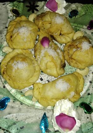 A picture of Mawa gujiya.