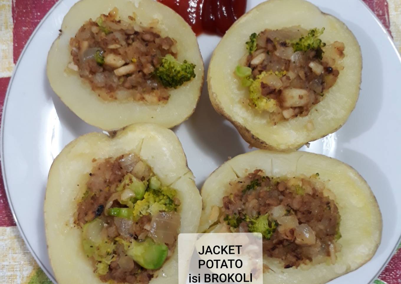 Jacket potato isi brokoli n sapi